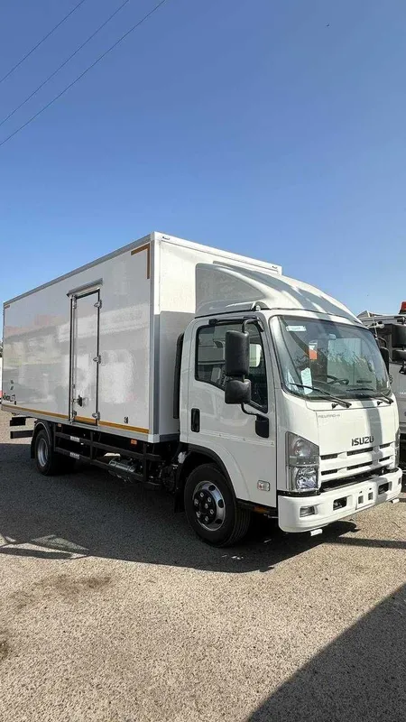ISUZU NQR90L Avtofurgon (izotrmik kuzov) Muddatli to'lov 18 oygacha