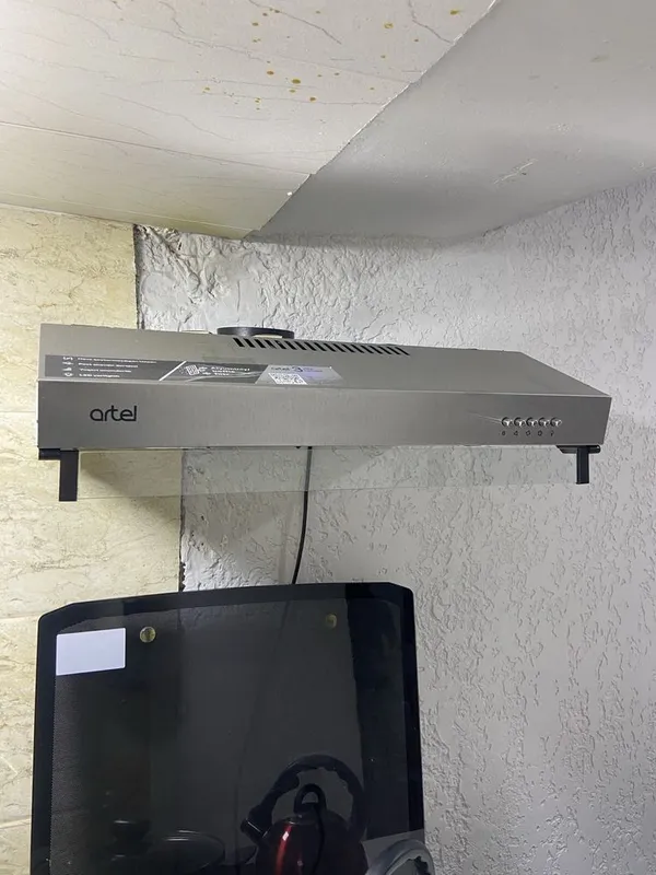 Продаю вытяжку Artel