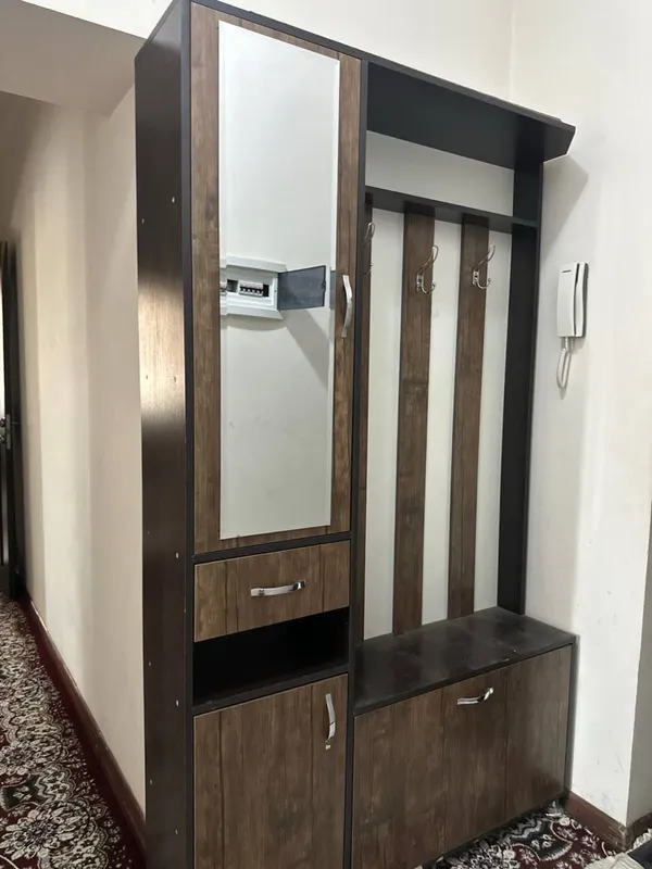 Продам прихожую мебель 1