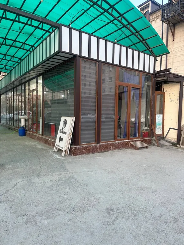 Erkaklar sartaroshxonasi ijaraga beriladi 1