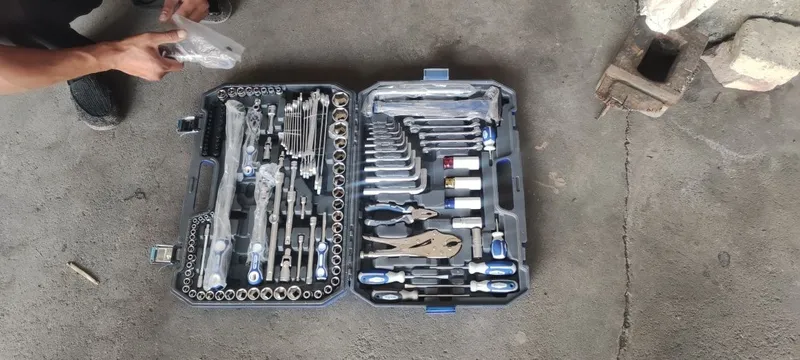 Nabor sotiladi polniy 142ta instrument