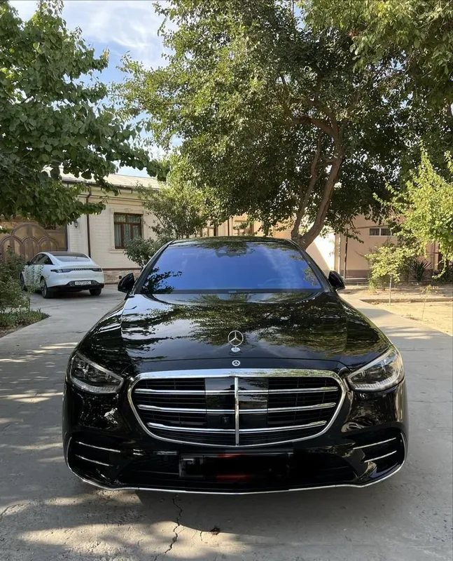 Mercedes-Benz S 500 4MATIC 1 Mercedes-Benz S 500 4MATIC 1