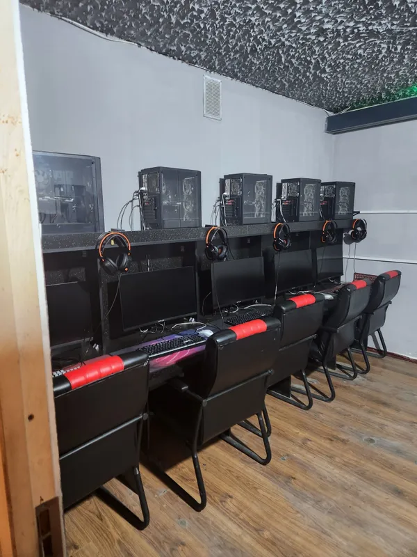 Game club Комплект компьютерлар сотилади 10та