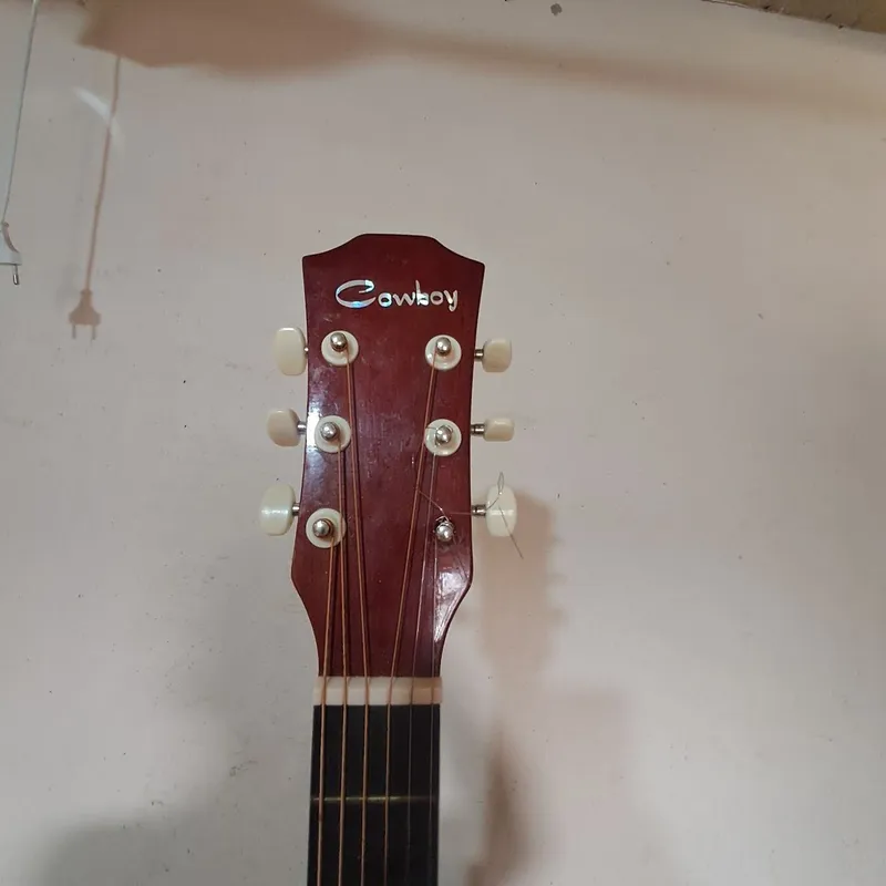 Gitara sifati yaxshi chixoli ham bor qo'shib beriladi — фото 1
