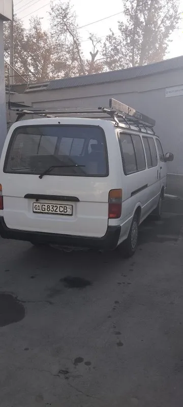TOYOTA HIACE. 1993 йил.2 объем 2RZ бензин мотор. Карбюратор