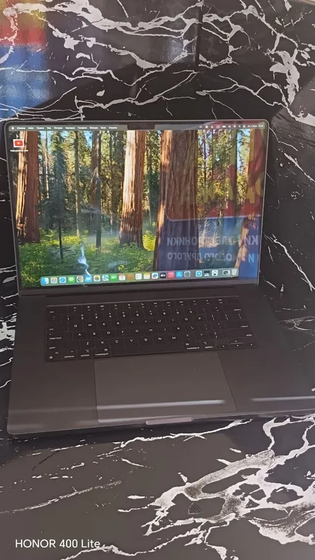 MacBook Pro 16" M3 Max sotaman 1