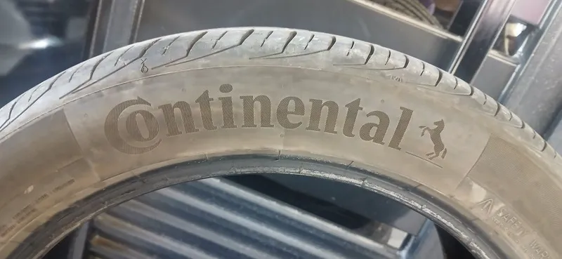Continental r18/235/45 — фото 1