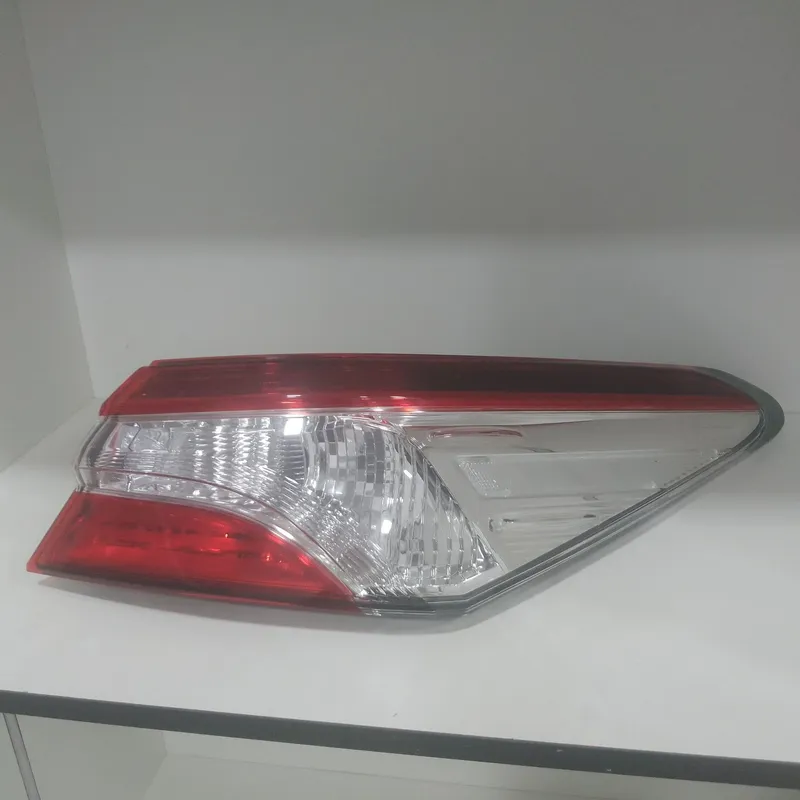 Задний фонар наружный правый для TOYOTA CAMRY