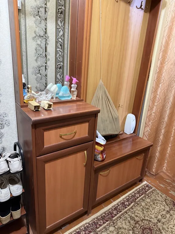 Продается прихожая 2