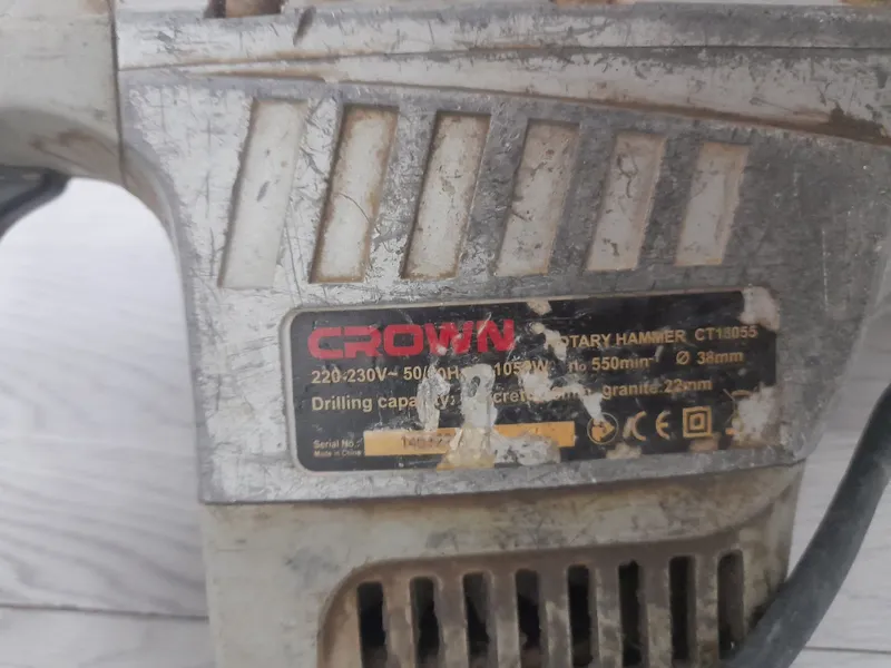 Katta perforator Crawn sotiladi/perforatorCrawn 2 Katta perforator Crawn sotiladi/perforatorCrawn 2
