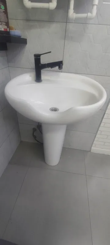sartaroshxonaga moyka sotiladi 3 sartaroshxonaga moyka sotiladi 3