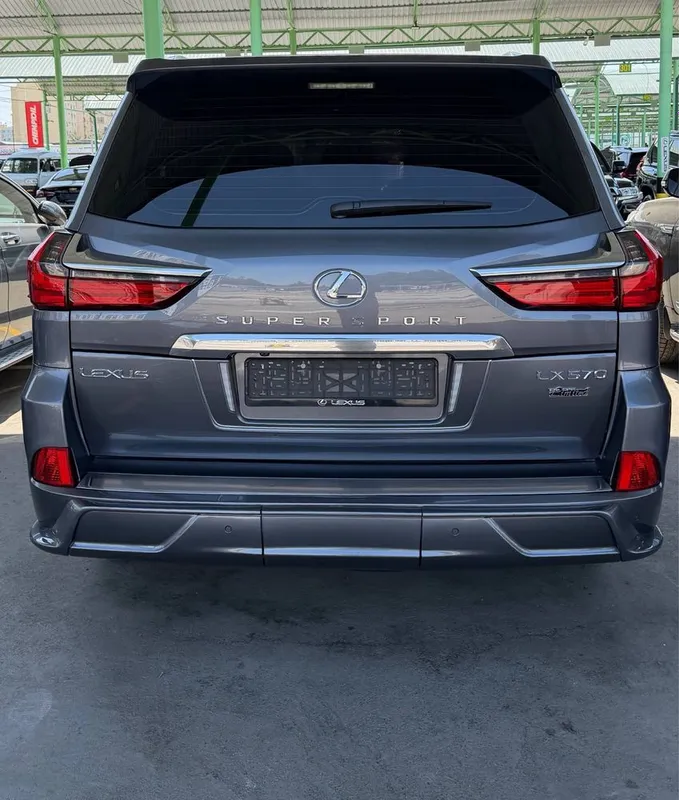 Lexus 570 LX S full opsion 5 Lexus 570 LX S full opsion 5