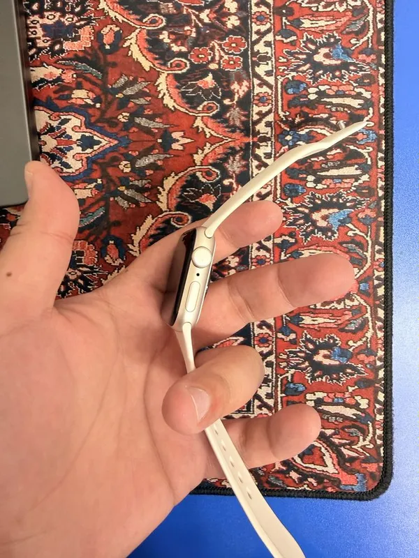 Apple watch se3 40 starlight — фото 2