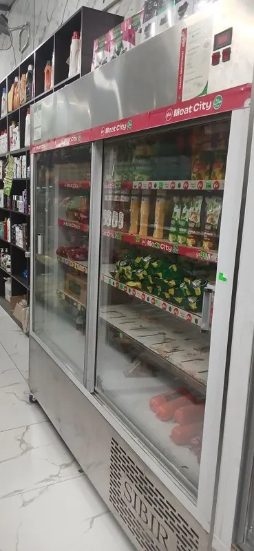 Vitrina muzlatkich 6 oy ishlagan