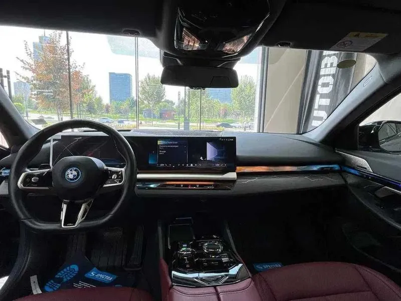 Bmw I-5 50 L naxt va halol nasiya savdo 2 Bmw I-5 50 L naxt va halol nasiya savdo 2