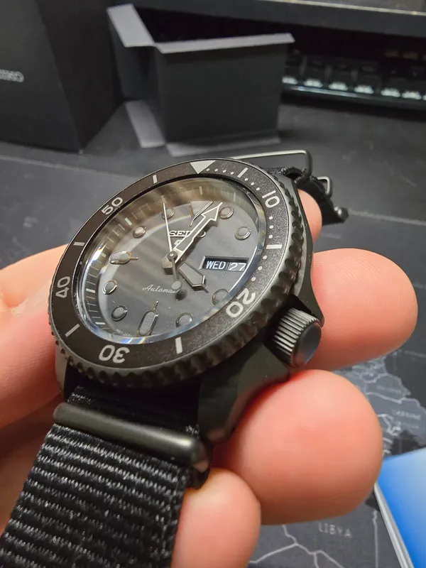 Seiko 5 Sports Automatic "Stealth" SRPD79 — фото 2