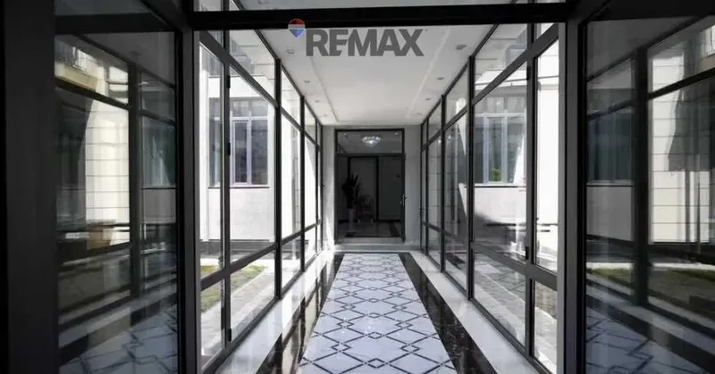 Продаётся здание под гостиницу Яккасарайский район — фото 1