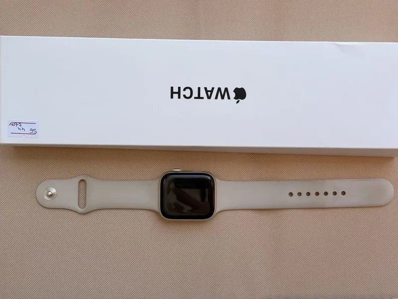 Apple Watch SE (GPS, 2-го поколения) — фото 1