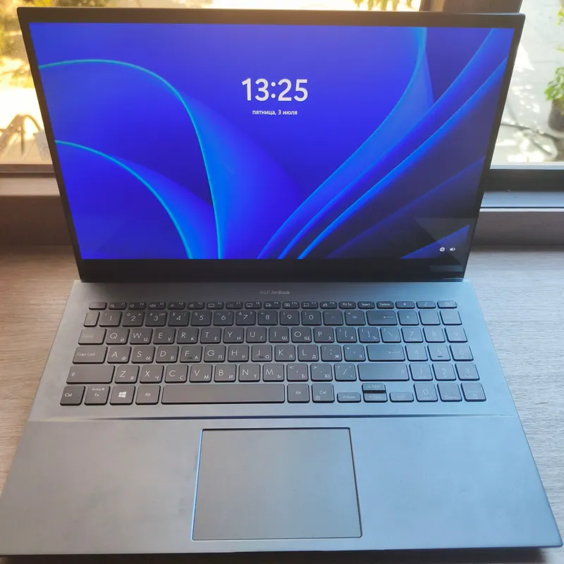 ASUS ZenBook 5