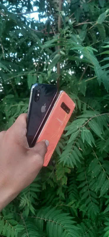 iphone xs vs samsung S10 5 iphone xs vs samsung S10 5