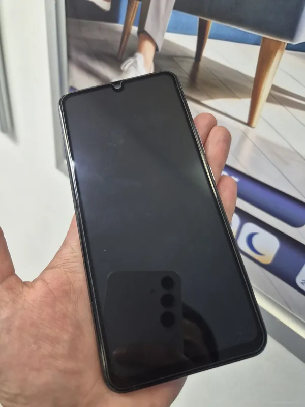 Vivo V21 8GB 128GB — фото 1