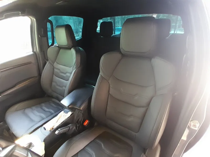 Isuzu D-MAX pickap full pozitsiya — фото 3