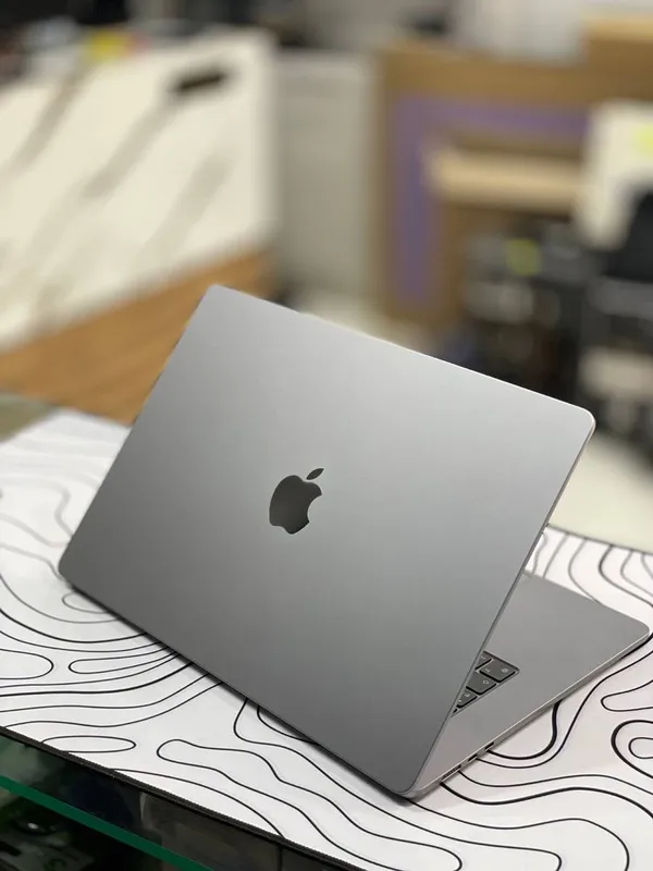 MacBook air 15 - M2 DDR 8GB / SSD 512Gb