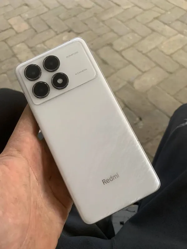 Redmi k70 12/256 2