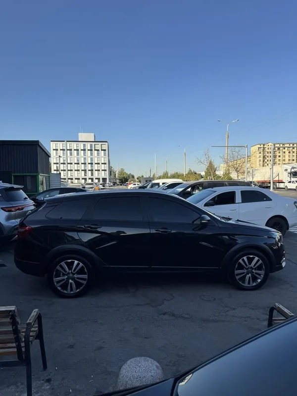 Lada Vesta SW CROSS 2018 год, двигатель 1.8 5 Lada Vesta SW CROSS 2018 год, двигатель 1.8 5