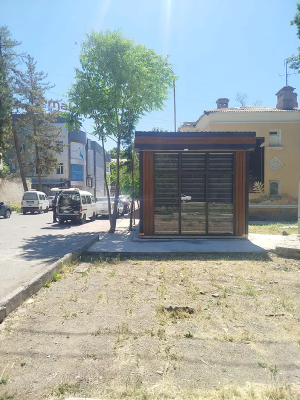 Arendaga bozor Makro yonida