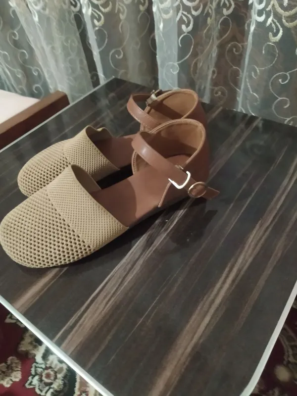 Ayollar oyoq kiyimlari