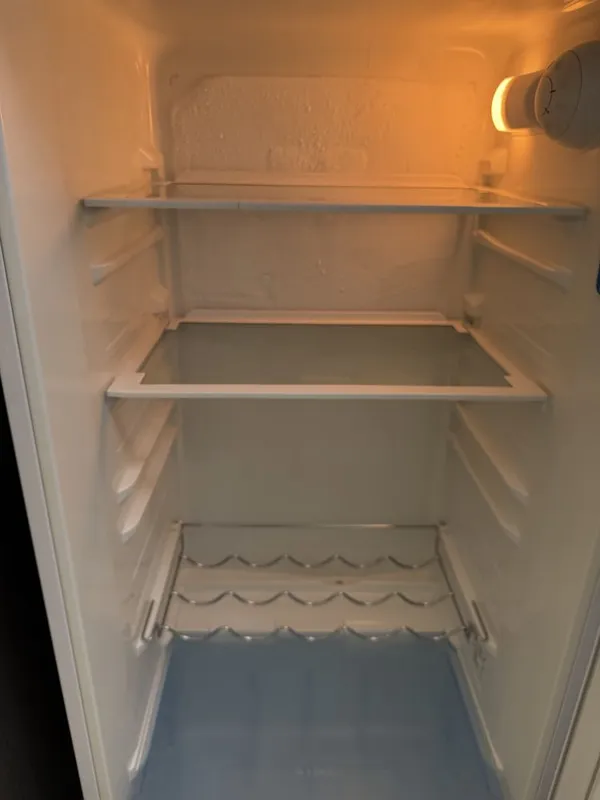 Холодильнькик Beko 3 Холодильнькик Beko 3