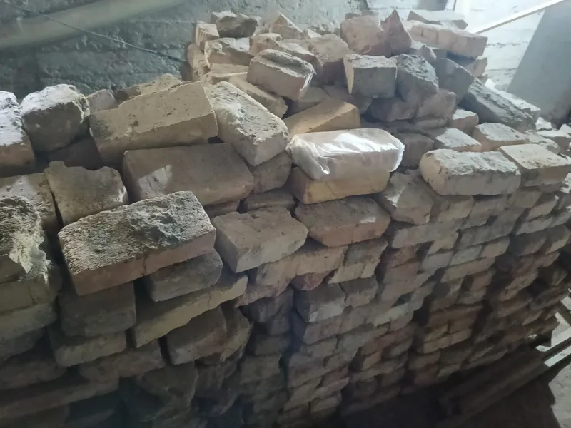 Кирпичи в хорошего качества 1 Кирпичи в хорошего качества 1