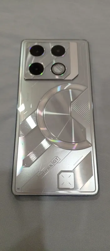 Срочно продам телефон INFINIX GT 20 PRO 4