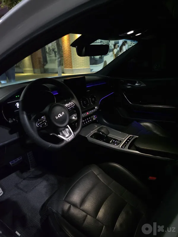 KIA STINGER GT 3.3 Twin Turbo 7 KIA STINGER GT 3.3 Twin Turbo 7