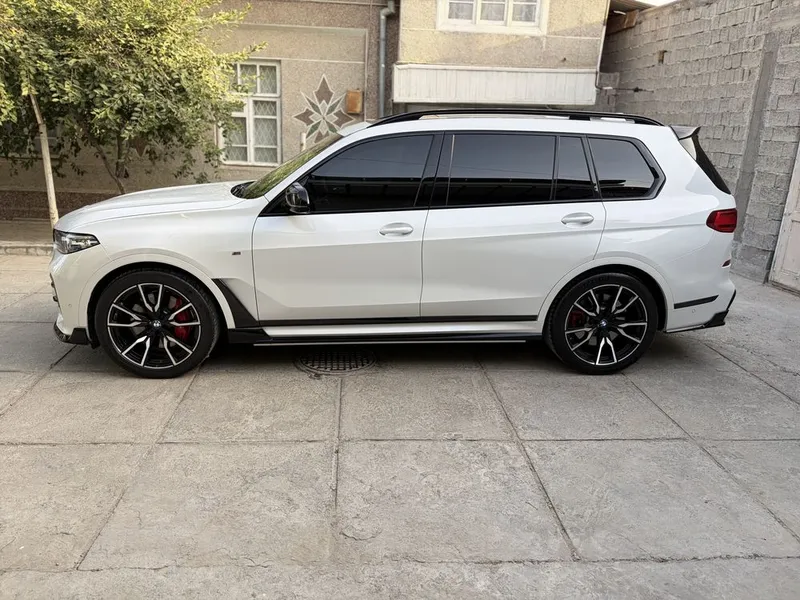 Bmw X7 M50i 4.4 full option 3 Bmw X7 M50i 4.4 full option 3