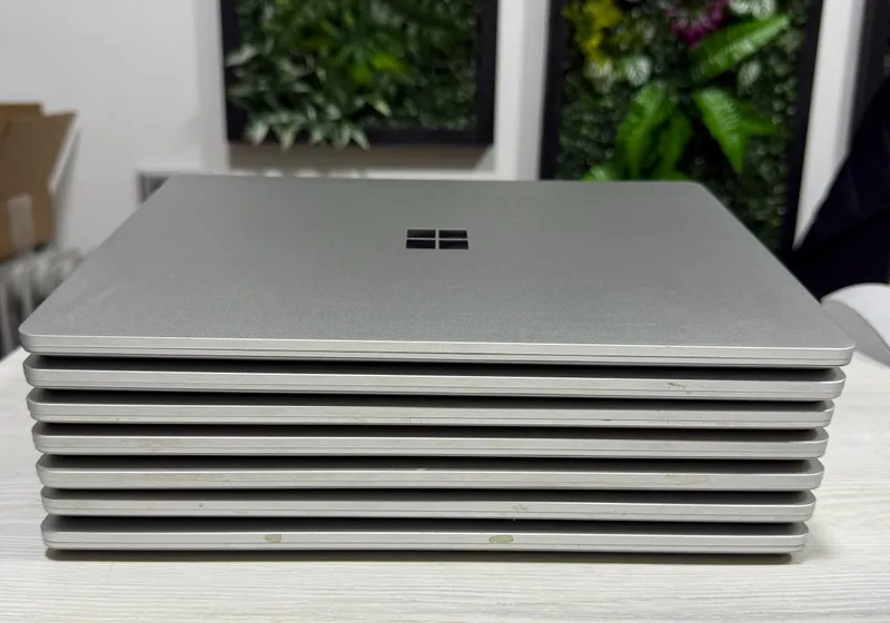 Microsoft Surface Go 12.5 Сенсор I5-1035G1 16/256 5 Microsoft Surface Go 12.5 Сенсор I5-1035G1 16/256 5