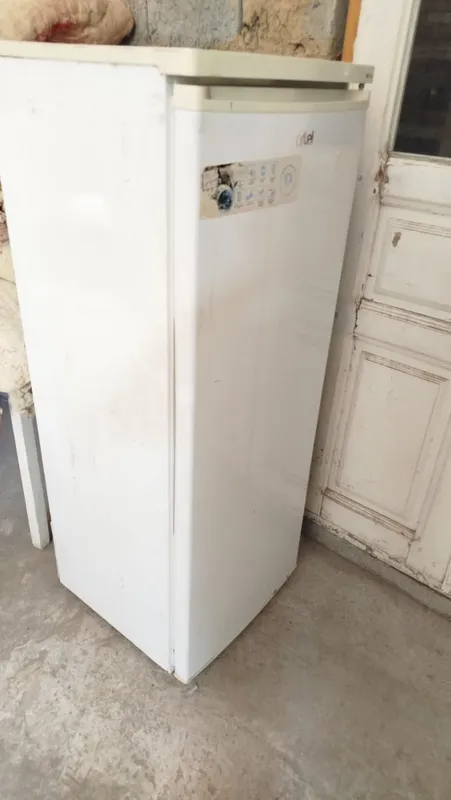 Artel muzlatgichi. A’lo holatda. 4 Artel muzlatgichi. A’lo holatda. 4