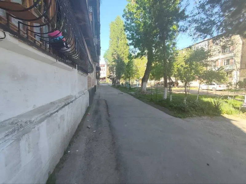Срочно квартира Зангиота 3 хона . 1 этаж, зор локация 44000