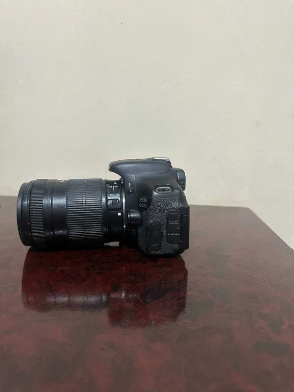Fotokamera Canon EOS 600D 1 Fotokamera Canon EOS 600D 1