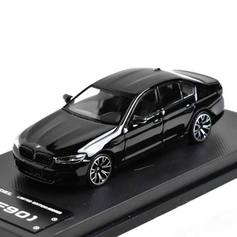 BMW M5 F90 / 1:64 / Коллекционная машинка /Подарок — фото 1