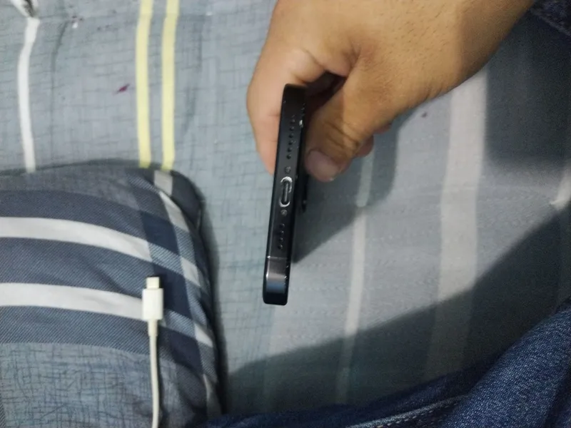 iPhone 15 Pro Max 5