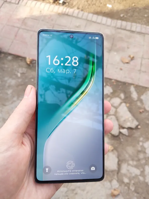 tecno camon 30 8+8 256 gb 1