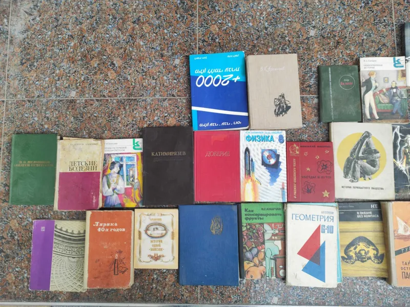 95 ta turli eski kitoblar sotiladi (adabiyot, falsafa va darsliklar). — фото 2