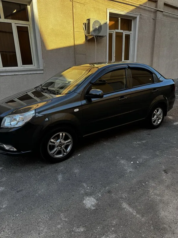 Nexia 3 sotiladi 4