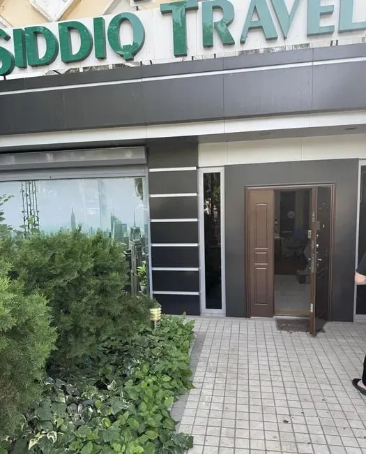 160 m² maydondagi 4 xonali kvartira ijarasi · ID 183 1 160 m² maydondagi 4 xonali kvartira ijarasi · ID 183 1