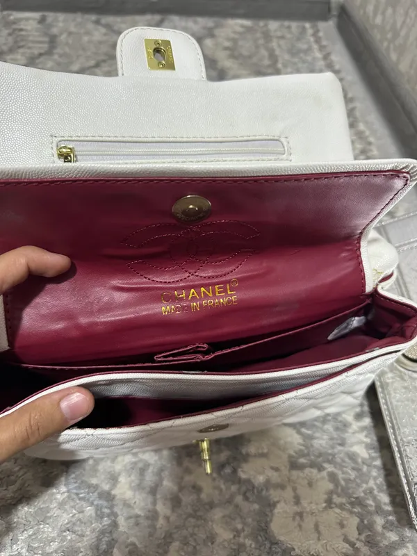 Белая сумка Chanel 4 Белая сумка Chanel 4