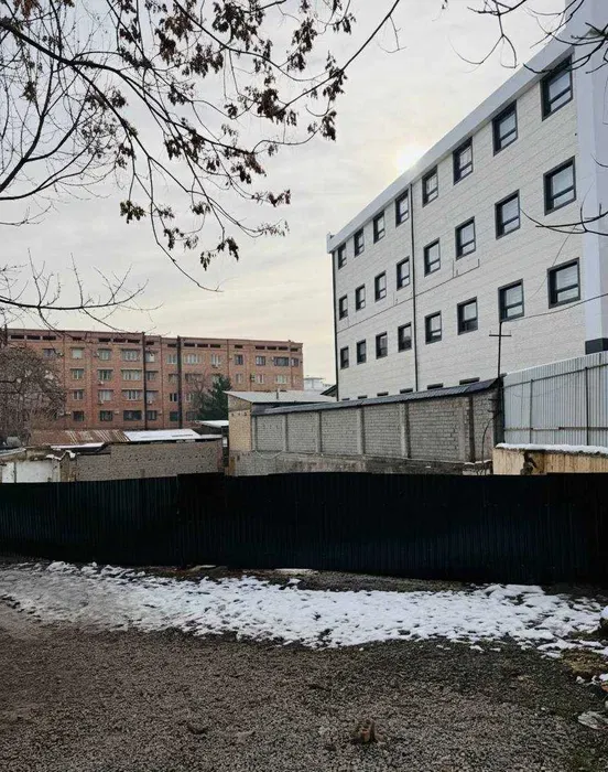Продаётся участок первая линия Паркентский