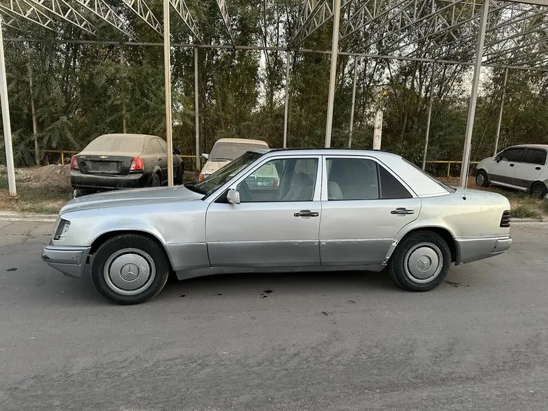 Mersedes benz 200 holatii yaxwi 1985 yil — фото 3