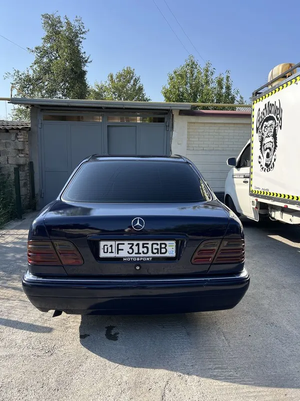W210 sotiladi xolati yaxshi 2 W210 sotiladi xolati yaxshi 2